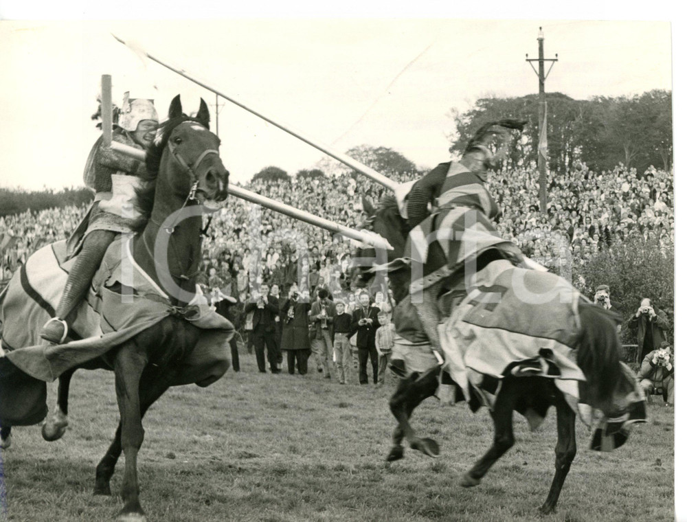 1966 BATTLE OF HASTINGS ANNIVERSARY Mediaeval tournament - Knights on horseback