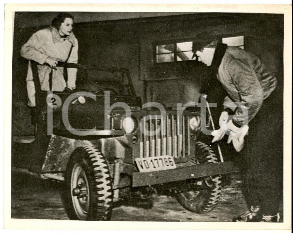 1948 DAVOS Michele I di ROMANIA con la principessa Anna di BORBONE-PARMA in auto