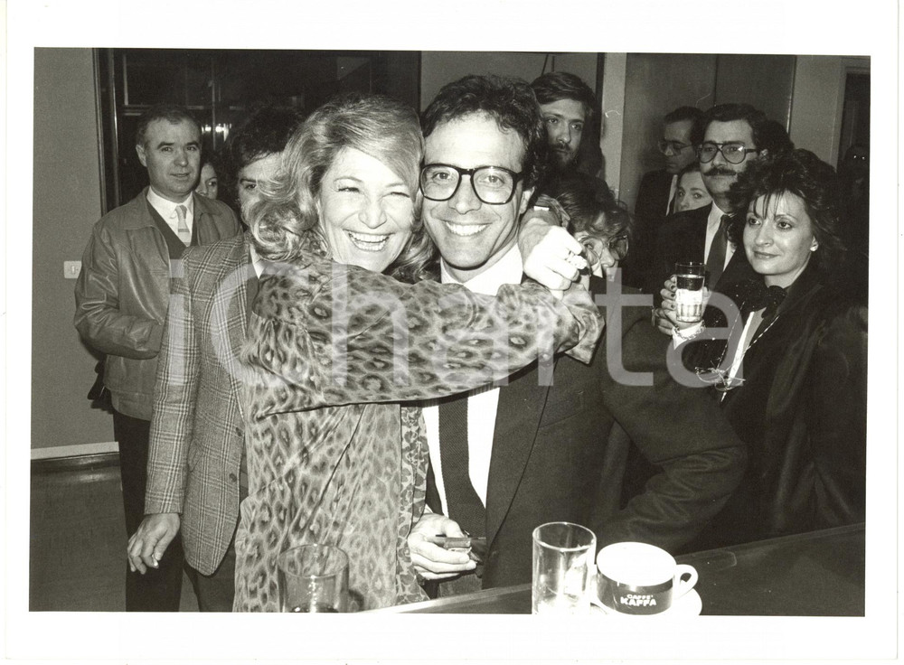  1980 ca COSTUME Marta MARZOTTO Enrico MONTESANO abbracciati *Foto 24x17 cm