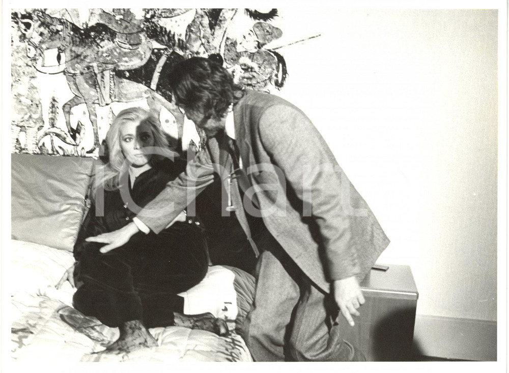 1986 RAI CINEMA Mara VENIER con Vito MOLINARI sul set del film "Atelier" (1) 