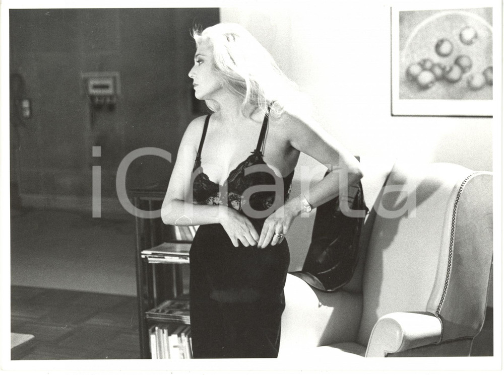1986 RAI CINEMA - Mara VENIER sul set del film "Atelier" (8) *Foto 24x18 cm