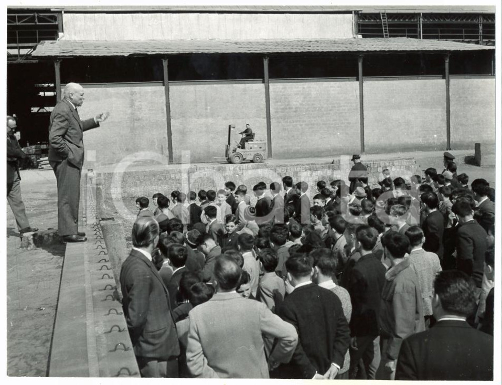1962 LECCO Acciaieria CALEOTTO Visita figli operai - Discorso del direttore (2)