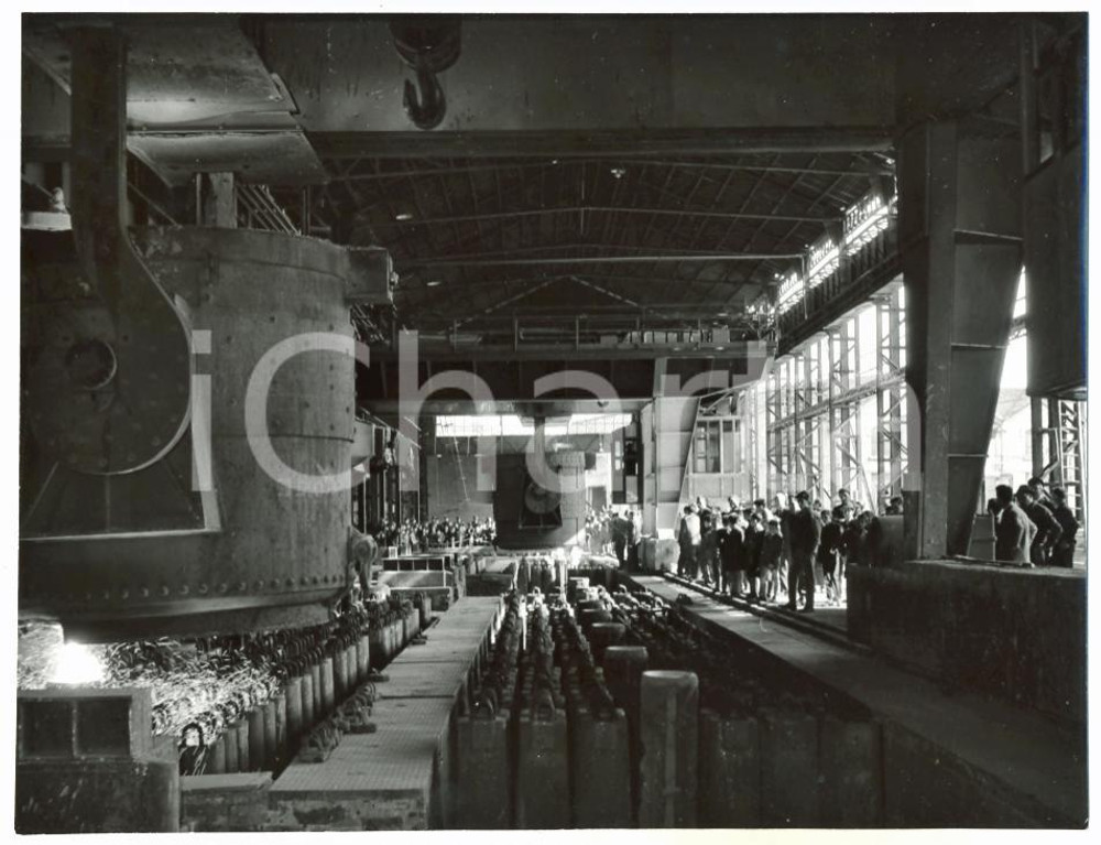 1962 LECCO Acciaieria CALEOTTO Figli degli operai visitano lo stabilimento (10)