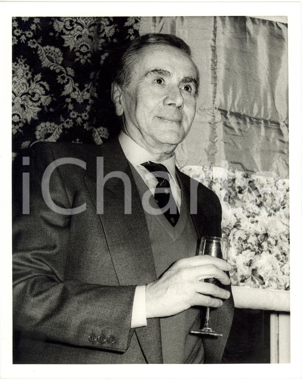 1987 RAI DUE PORTOBELLO - Enzo TORTORA dopo la conferenza stampa *Foto 20x25