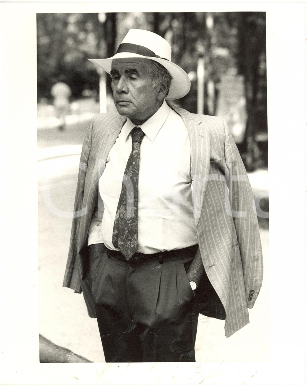 1985 ca ITALIA COSTUME - Ritratto di Enzo TORTORA *Foto 20x25 cm