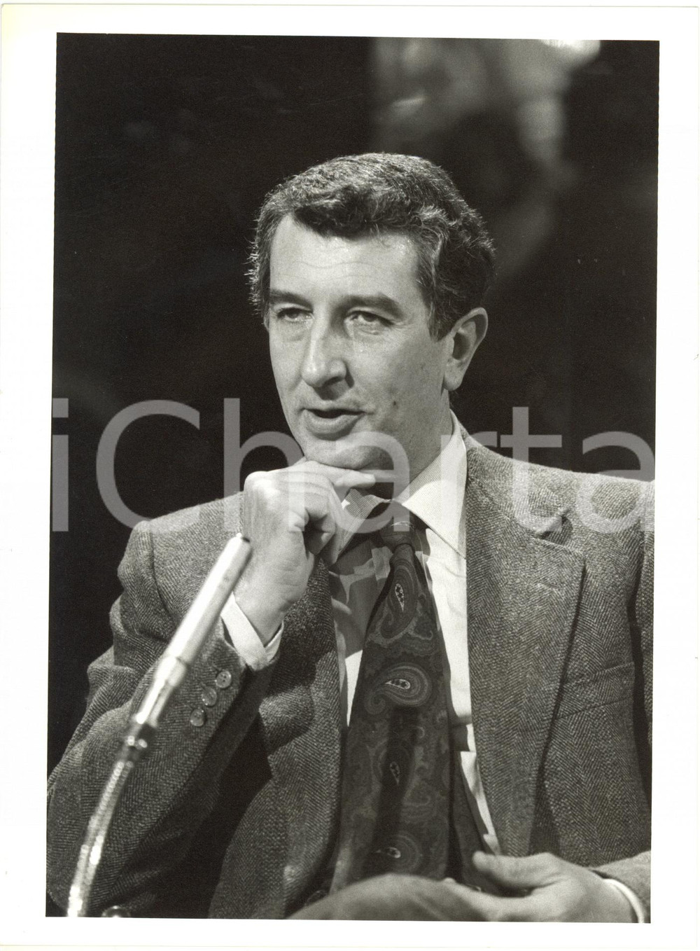 1985 ca TELEVISIONE Corrado AUGIAS Ritratto - Foto 20x25 cm (5)