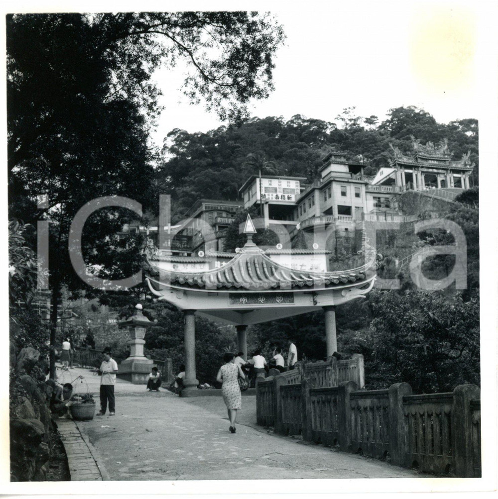 1968 MUZHA - TAIWAN Lane leading to Zhinan Temple *Photo 12x12 cm