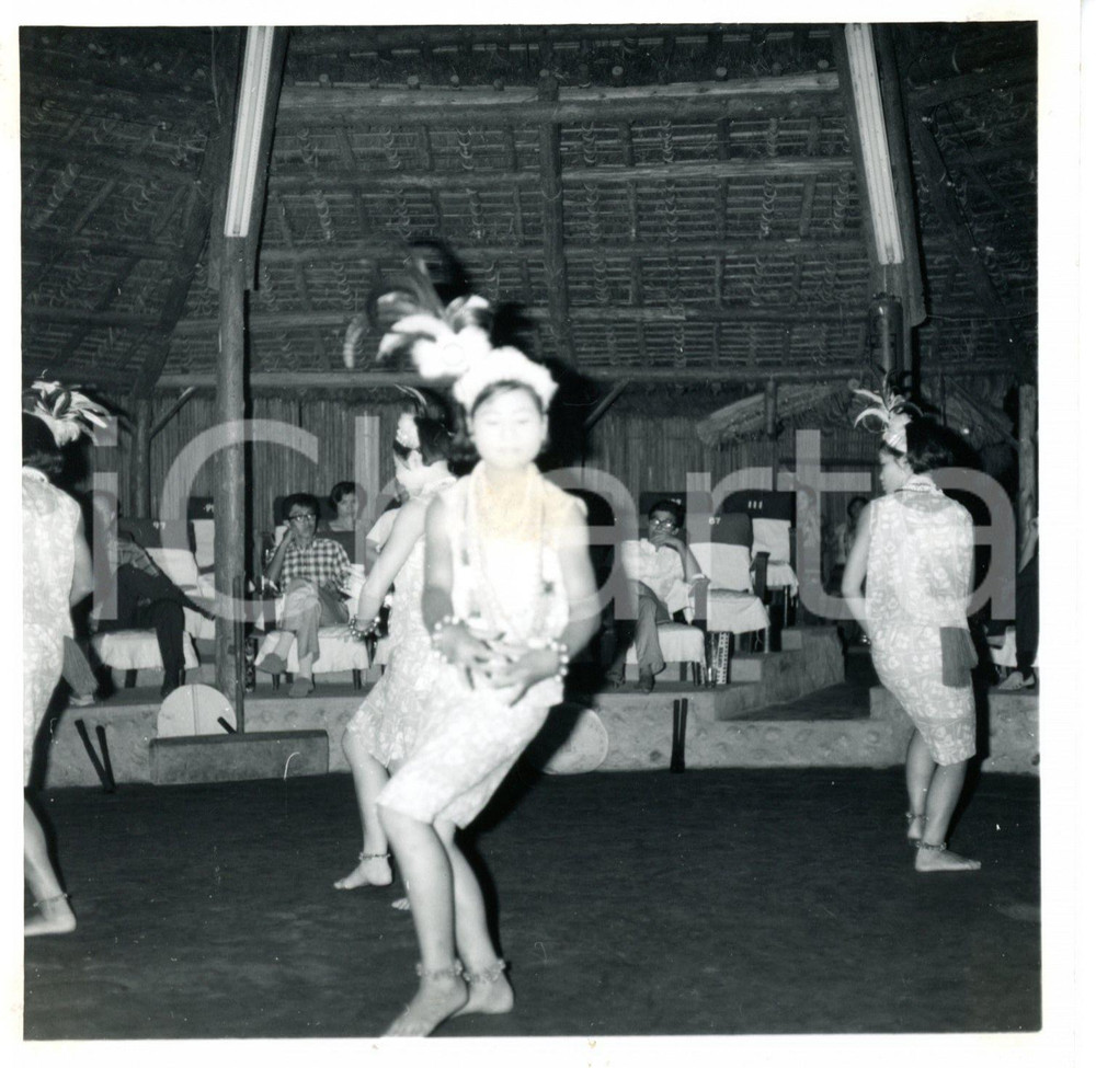 1968 HUALIEN (TAIWAN) Amis people dancing in traditional costume (2) PHOTO 12x12