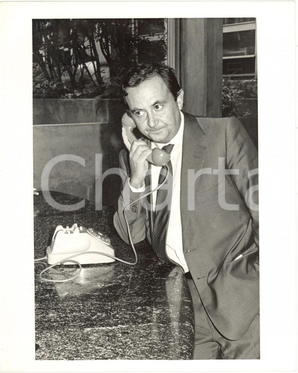 1990 ca ITALIA COSTUME Unione Manifatture - Carlo PATRUCCO al telefono *Foto