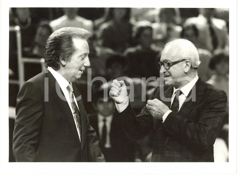 1985 ca CANALE CINQUE - SUPERFLASH Mike BONGIORNO con Arrigo LEVI (2) *Foto 