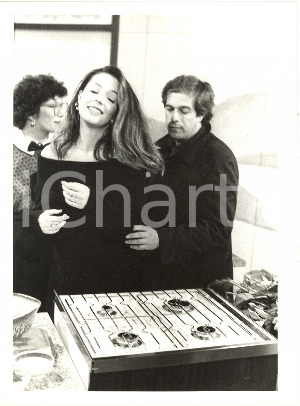 1985 RAI DUE "Che fai, mangi?" - Laura LATTUADA con Giovanni MINOLI (3) *Foto 