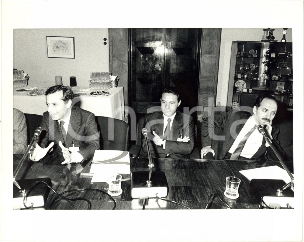 1986 MILANO Comitato Agenti di Cambio - Luigi TOSATO e Silvano CASINI Foto (4) Fotografia di agenzia. GOOD/buono  Formato: 25x20 originale e autentica 1