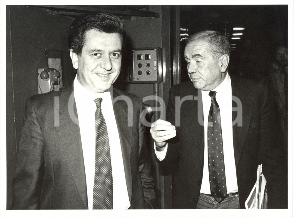 1985 ca ANTENNA 3 Claudio VILLA ed Enzo TORTORA negli studi - Foto 24x18