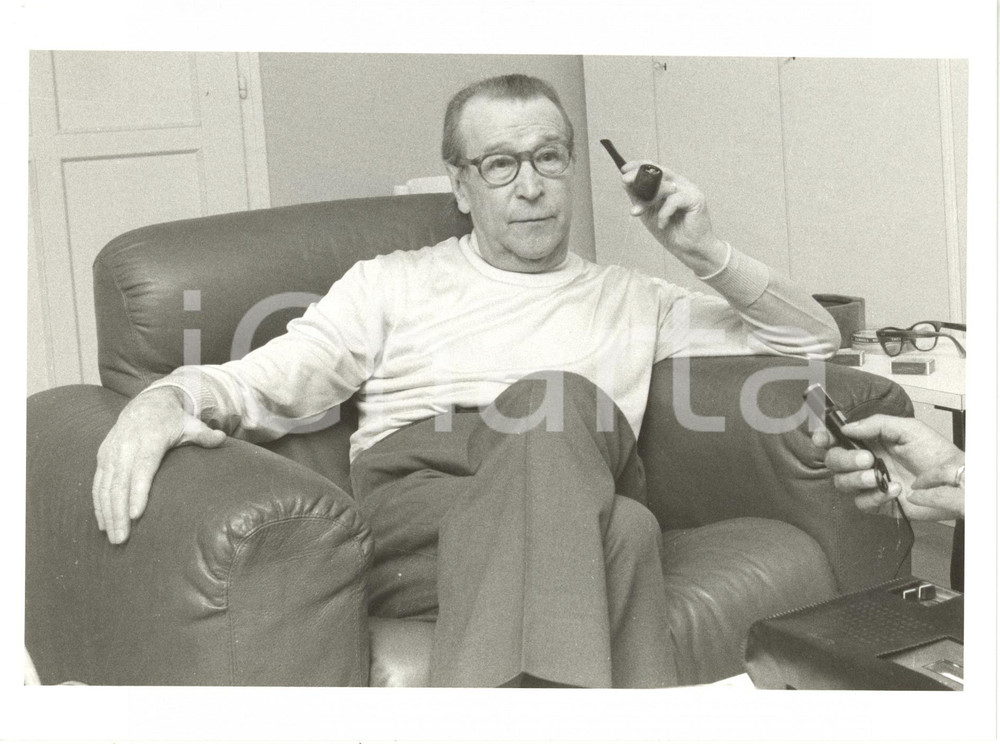 1980 ca COSTUME LOSANNA - Scrittore Georges SIMENON durante un'intervista *Foto