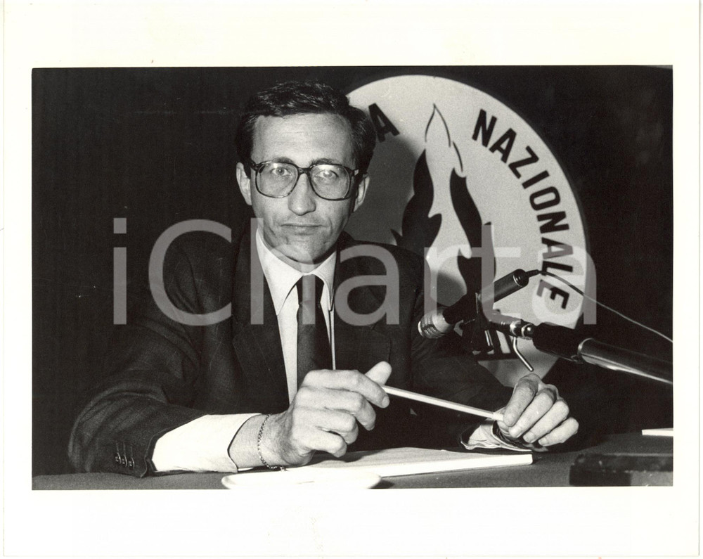 1987 MILANO Gianfranco FINI partecipa a convegno MSI - DN Foto