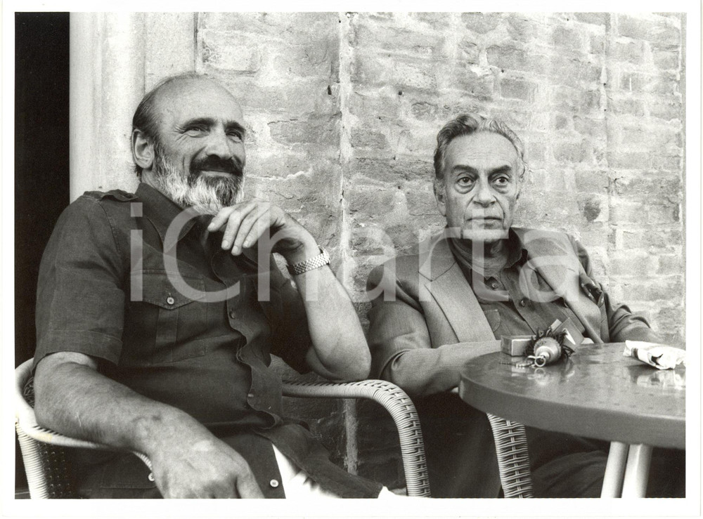 1980 ca ITALIA COSTUME - Ritratto di Valerio ZURLINI e Renato GUTTUSO (2) *Foto