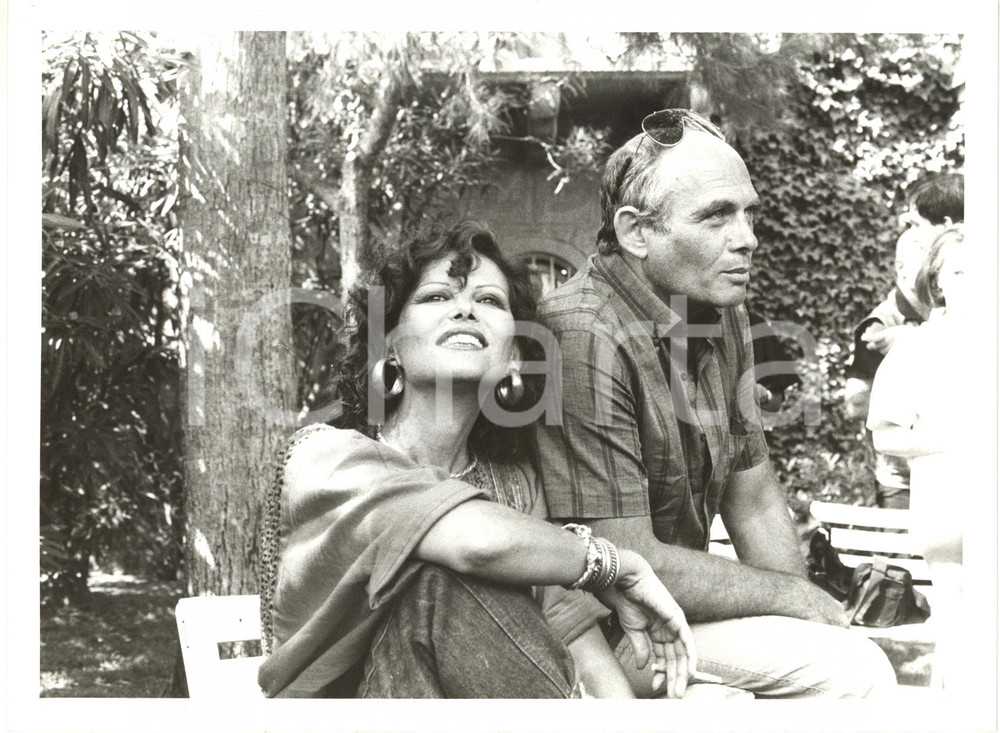 1985 ca CINEMA Claudia CARDINALE con il marito Pasquale SQUITIERI - Ritratto (4)
