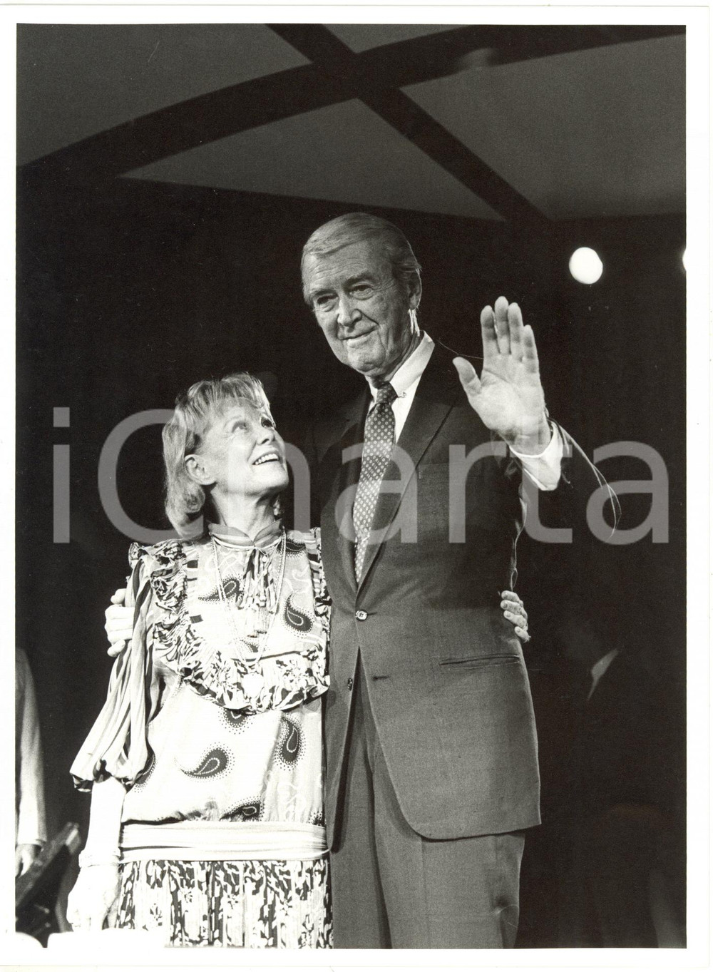 1990 ca CINEMA - James STEWART e June ALLYSON sul palco (1) *Foto 18x24