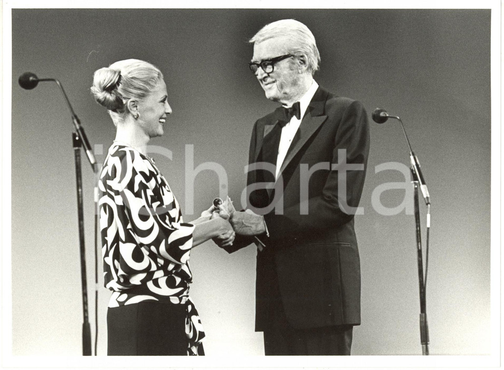 1985 FESTIVAL DI CANNES - James STEWART e Virna LISI sul palco (3) *Foto 24x18 