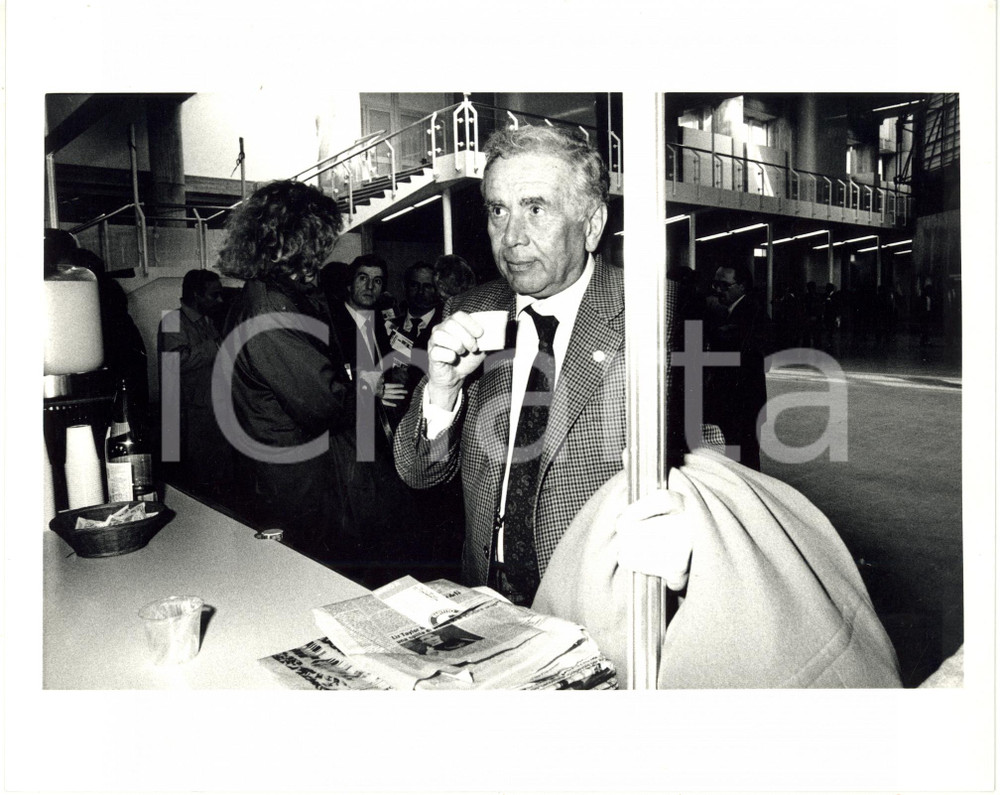 1987 XLIV Congresso PSI - Enzo TORTORA al bar - PARTITO SOCIALISTA *Foto 25x20