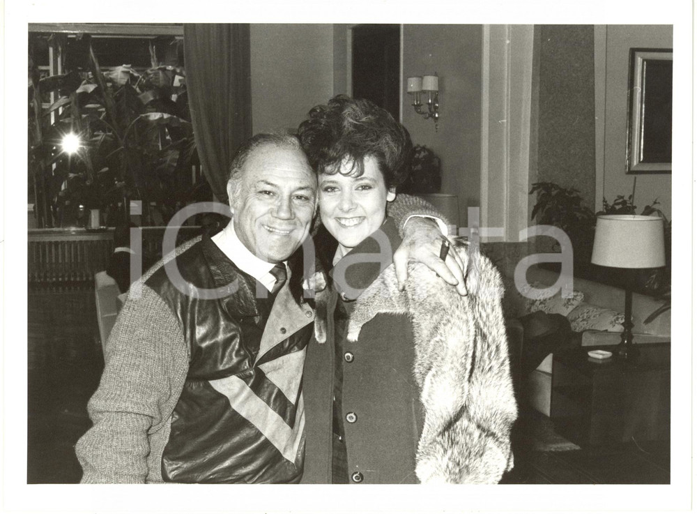 1985 ca ITALIA COSTUME - Ritratto di Claudio VILLA con Cinzia CORRADO *Foto