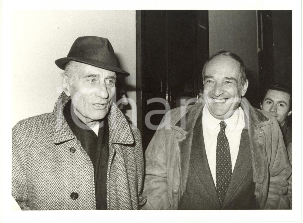 Fotografia d epoca originale 1985 Tribunale di MILANO  Indro MONTANELLI con Enzo PASSANISI 2 Foto 24x18 1