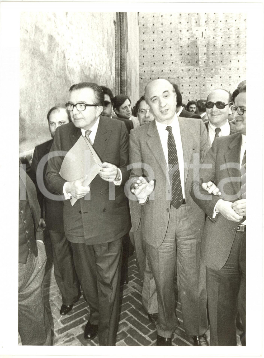Fotografia d epoca originale 1985 MILANO Castello Sforzesco  DC Giulio ANDREOTTI e Ciriaco DE MITA Foto 1