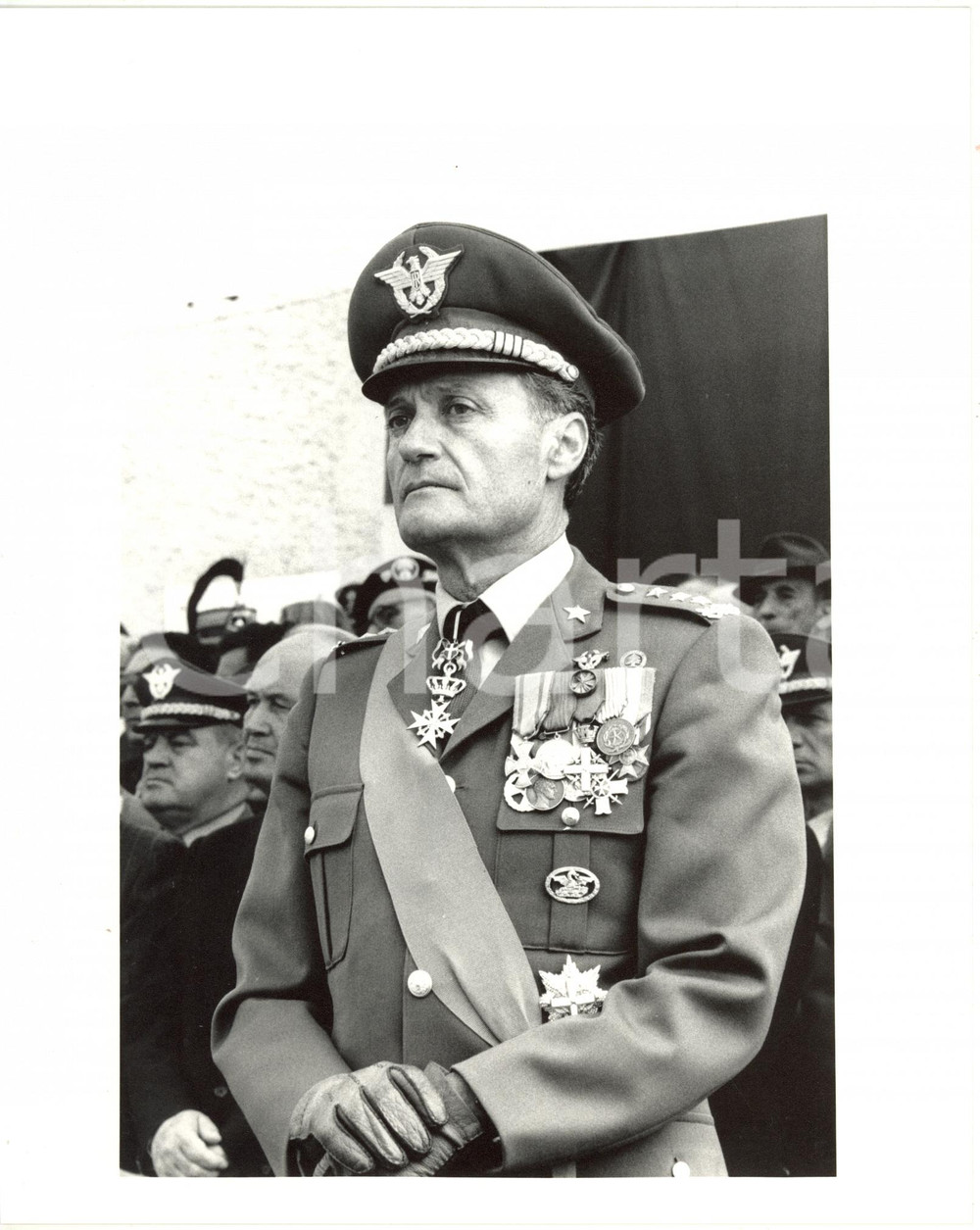1985 ca ESERCITO Generale Pietro GIANNATTASIO durante una cerimonia militare (2)