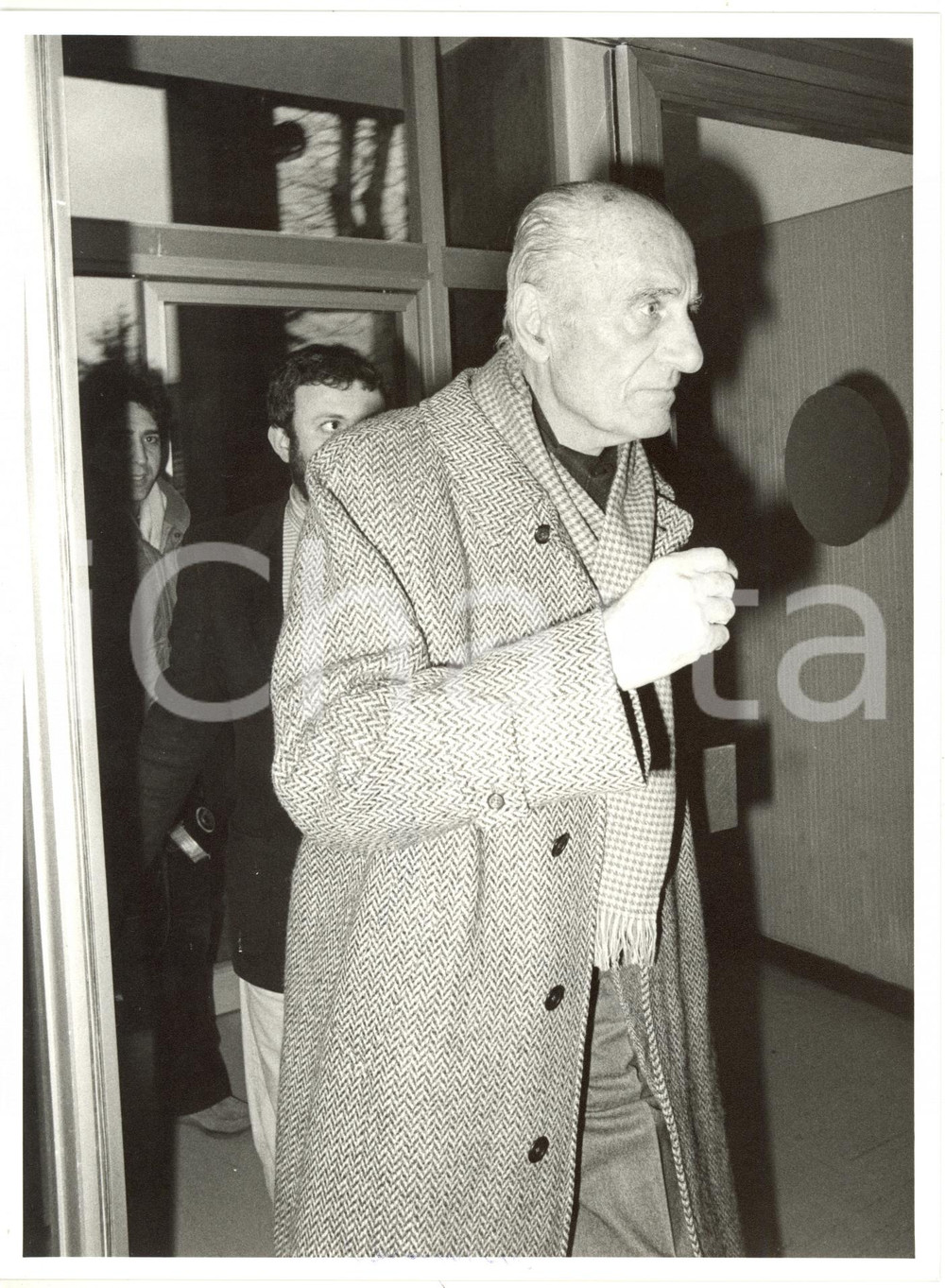 Fotografia d epoca originale 1985 ca ITALIA COSTUME Indro MONTANELLI Ritratto del giornalista 3 Foto 18x24 1