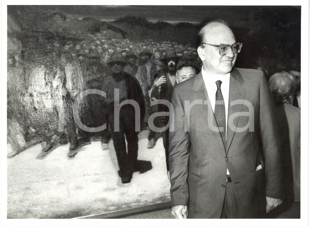 Fotografia d epoca originale 1985 ca MILANO Pinacoteca di BRERA Bettino CRAXI posa con quadro La Fiumana 2 1