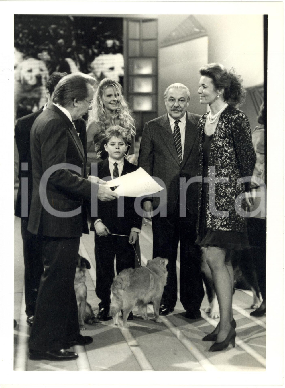 Fotografia d epoca originale 1992 CANALE 5 Telemike  Mike BONGIORNO con la campionessa Isabella LAMA 2 1