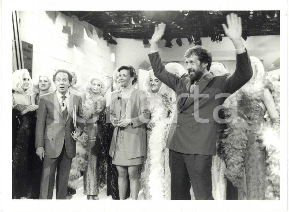 1993 TELEMIKE - Mike BONGIORNO con i campioni Isabella LAMA e Giulio MARLIA (3)