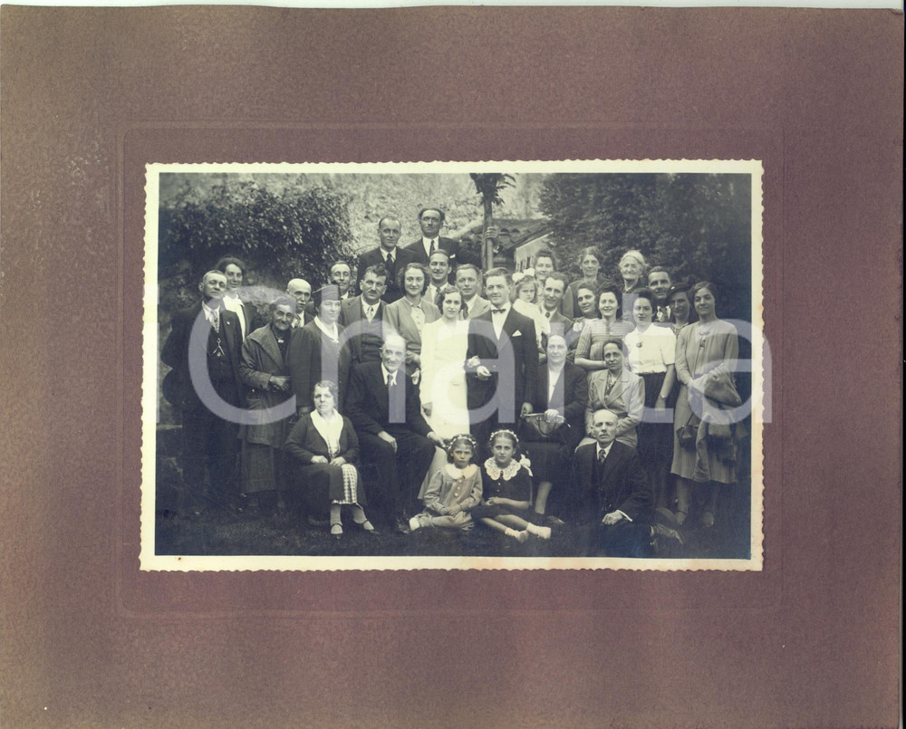 Fotografia d epoca originale 1930 ca MARCHIROLO Ritratto di famiglia nel giorno delle nozze  Foto BUSI PELLA 1