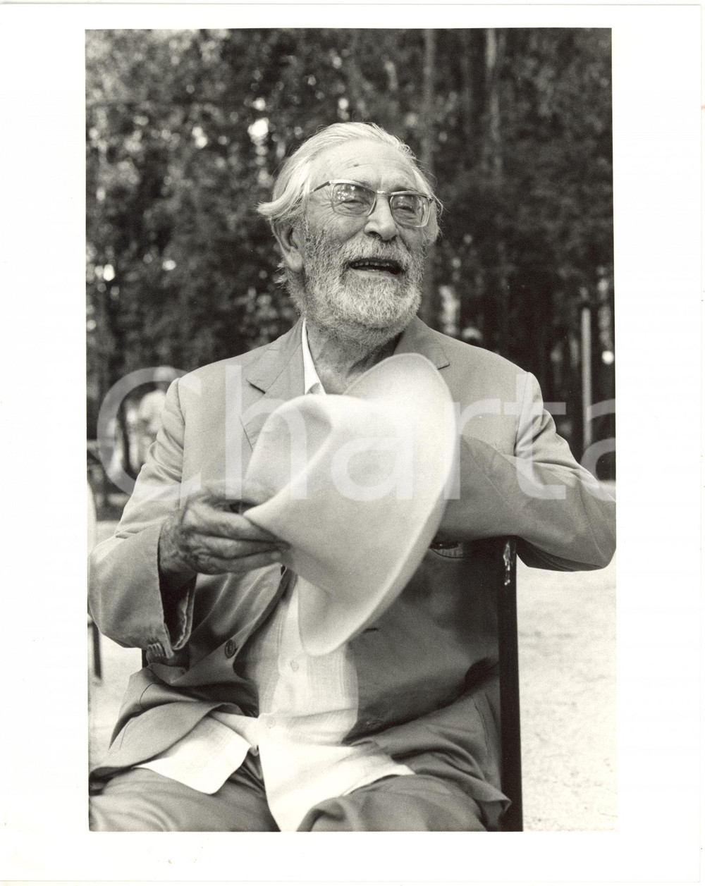 1985 ca PIETRASANTA (LU) Mario SOLDATI al Caffè de La Versiliana - Ritratto (8)