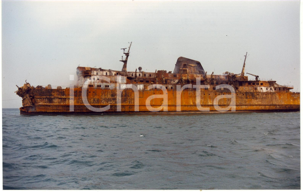 1991 LIVORNO Disastro del MOBY PRINCE - Relitto del traghetto dopo incendio (1)
