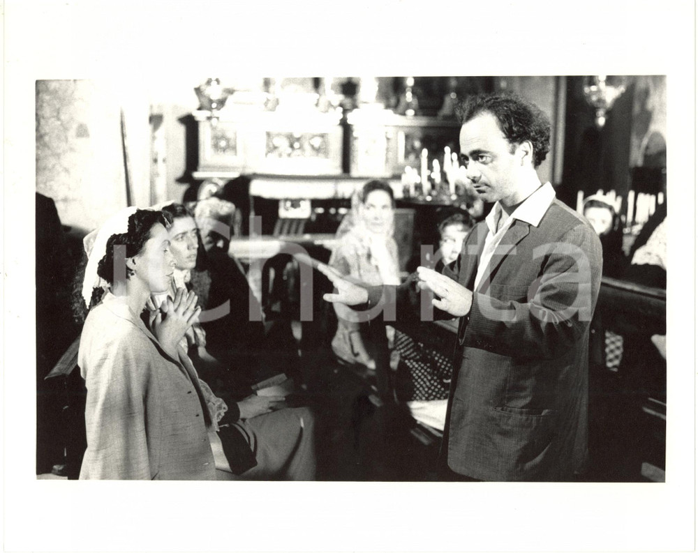 1988 CINEMA "Ladri di saponette" Comari a messa e regista Maurizio NICHETTI (2)