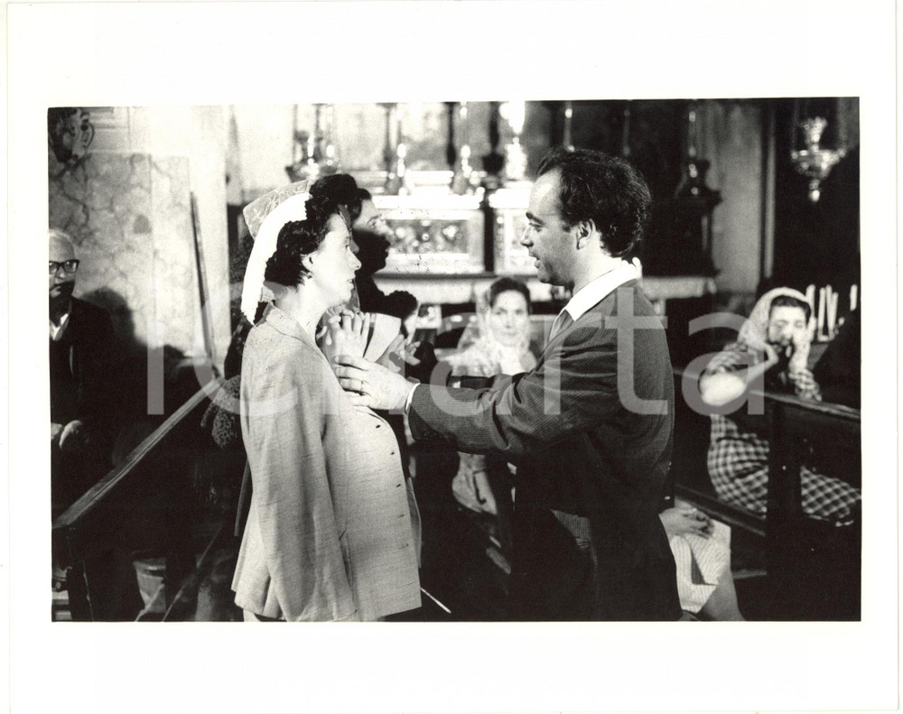 1988 CINEMA "Ladri di saponette" Comari a messa e regista Maurizio NICHETTI (3)