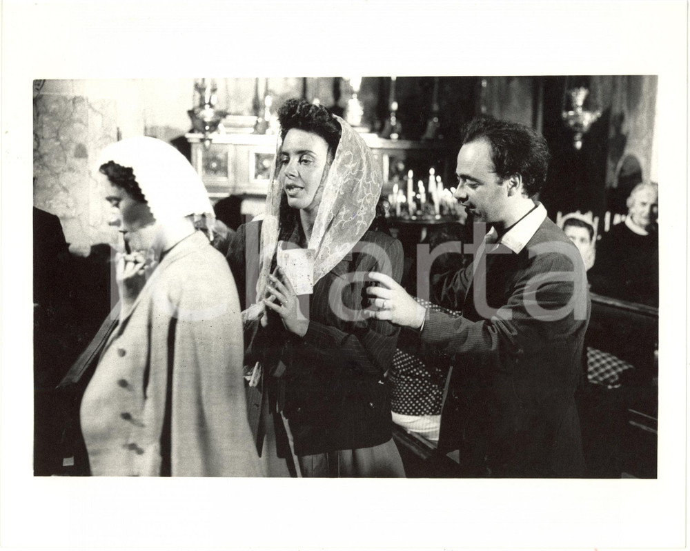 1988 CINEMA "Ladri di saponette" Comari a messa e regista Maurizio NICHETTI (4)