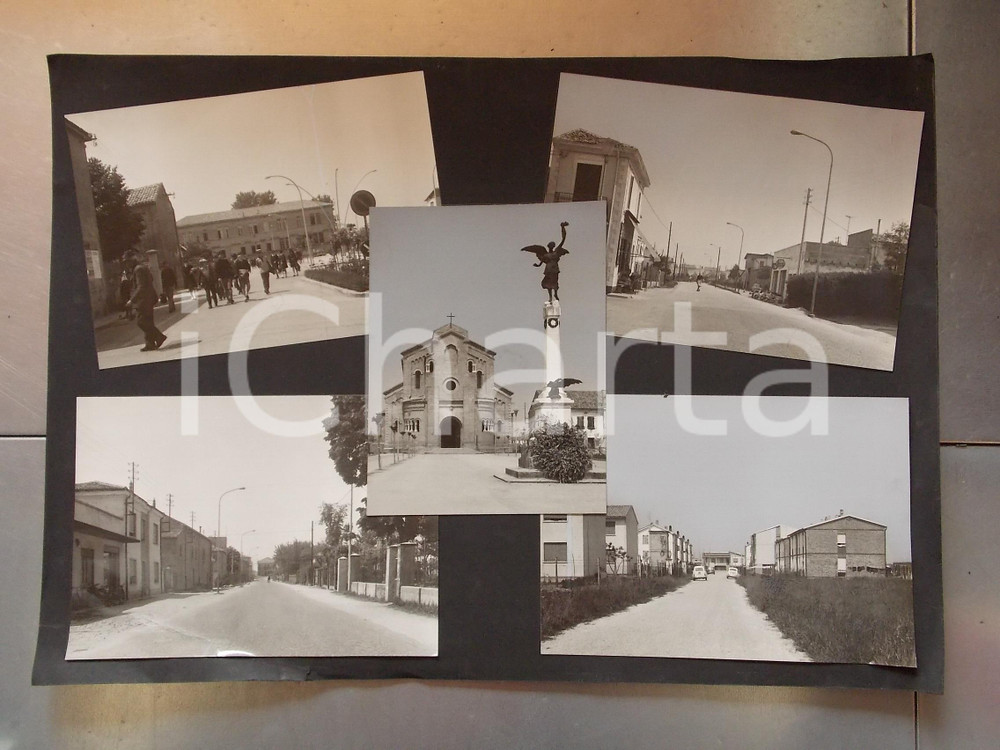1960 ca CORBOLA Piazza Martiri - Alunni all'uscita da scuola *Bozzetto 50x35 cm Bozzetto preparatorio per cartolina postale.Collage su cartoncino morbido.  CONDIZIONI: FAIR (fotografia all'angolo superiore sinistro ritoccata manualmente; piegatura all'angolo inferiore sinistro) FORMATO: 50x35 cm    originale e autentica 1