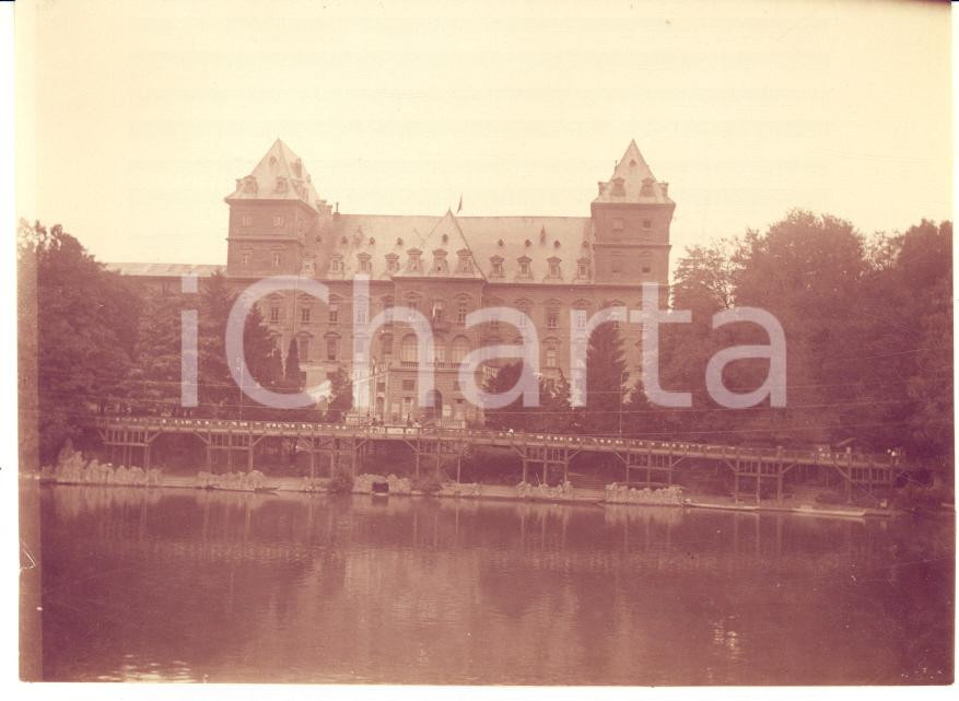 Fotografia d epoca originale 1911 EXPO TORINO Castello del Valentino visto dal Po  Fotografia 11x8 cm 1