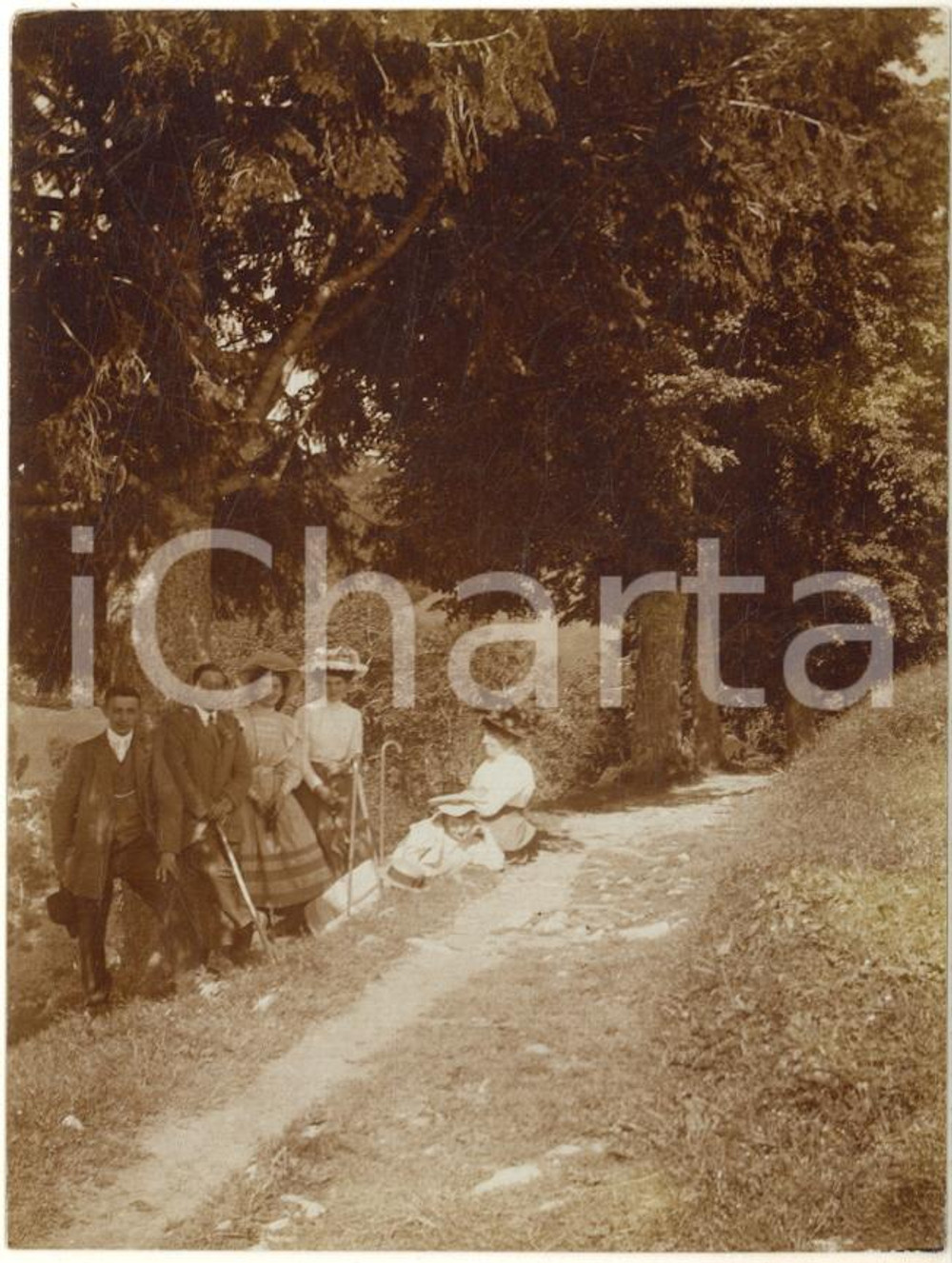 1920 ca MONTE GENEROSO Gruppo di escursionisti alla partenza - Foto 8x11 cm