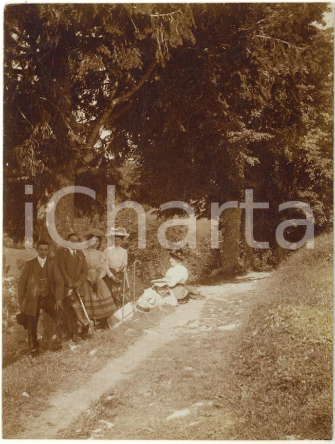 Fotografia d epoca originale 1920 ca MONTE GENEROSO Gruppo di escursionisti alla partenza  Foto 8x11 cm 1
