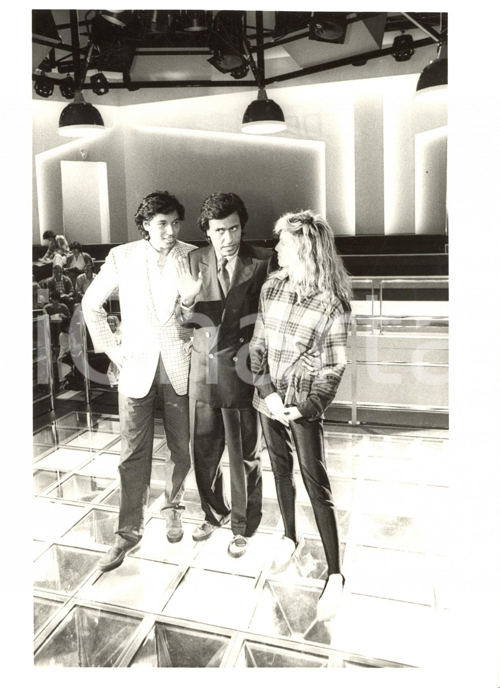 1986 RAI 2 Chi tiriamo in ballo? Valerio MEROLA Ramona DELL'ABATE Gigi SABANI -2