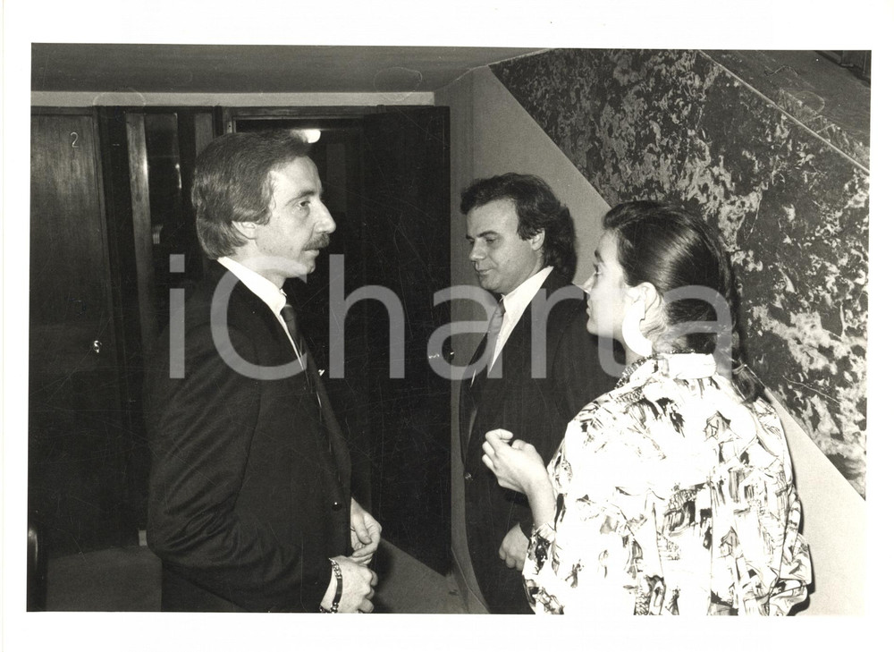 1985 ca FESTIVAL DI SANREMO Cristiano MINELLONO Jerry CALA' Marina SUMA (1) Foto  Fotografia d'agenzia.CONDIZIONI: GFORMATO: 24x18 cm     originale e autentica 1