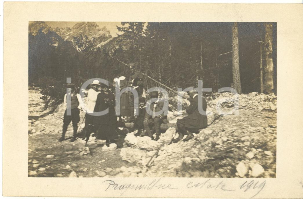 Estate 1919 LAGO DI BRAIES Escursionisti a pesca - Foto cartolina VINTAGE