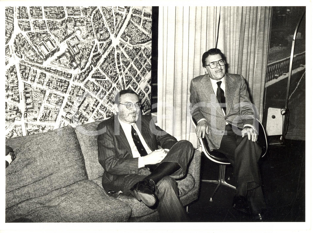 1985 ca MILANO Giornalista Piero OSTELLINO a un evento (2) Foto 24x18 cm