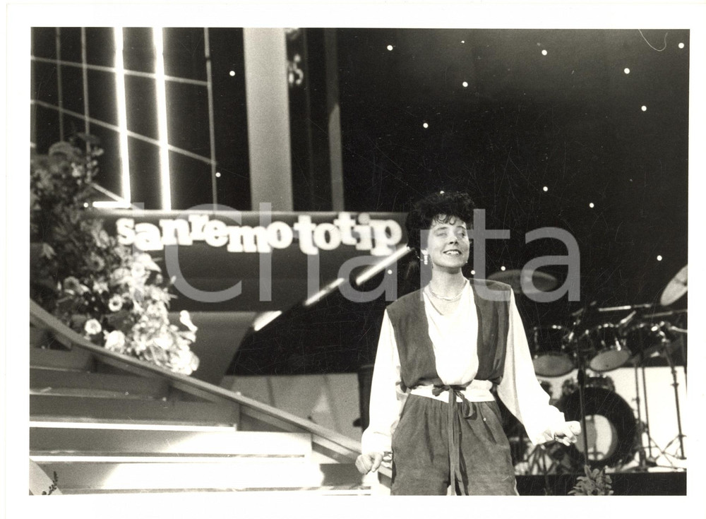 Fotografia d epoca originale 1985 FESTIVAL DI SANREMO Cinzia CORRADO Ritratto della cantante  Foto 24x17 1