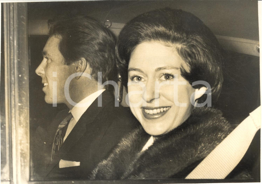 1964 LONDON Princess Margaret and Lord Snowdon joining Royal Family - Photo