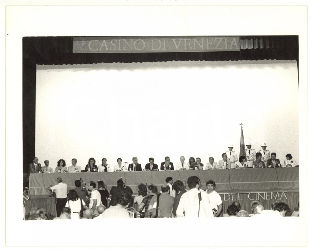1987 VENEZIA - Casinò - Mostra del Cinema - Conferenza stampa (3) Foto