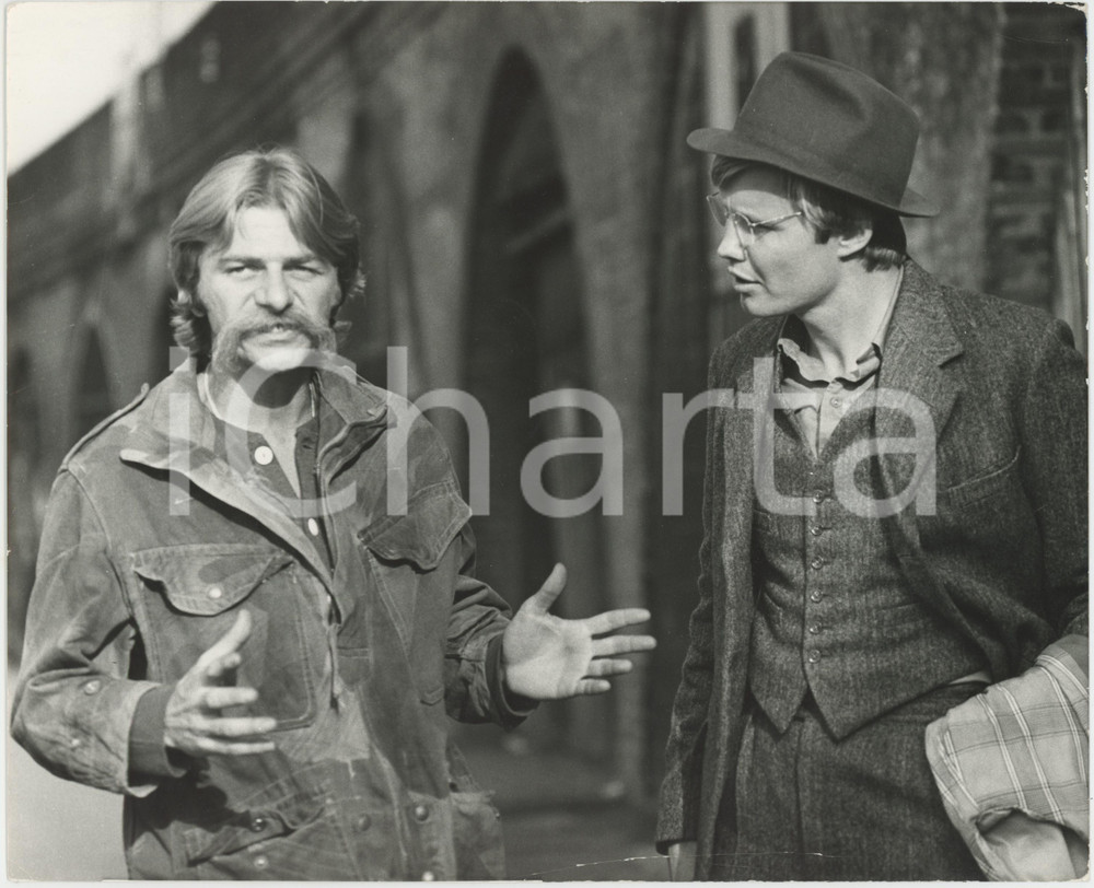 Fotografia d epoca originale 1970 CINEMA Film The Revolutionary Jon VOIGHT Seymour CASSEL 2 Photo 25x20 1